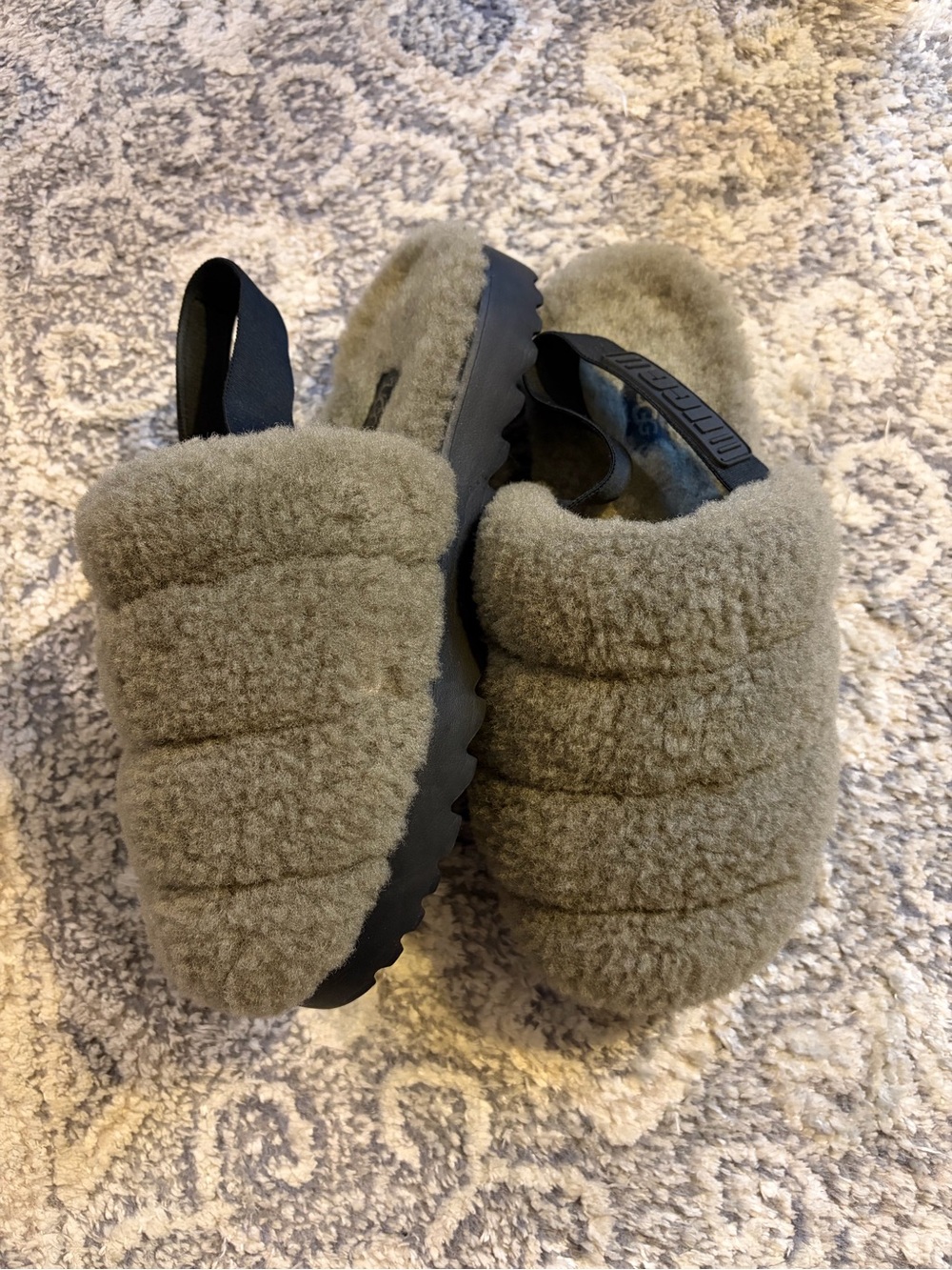 Ugg super fluff slipper slingback